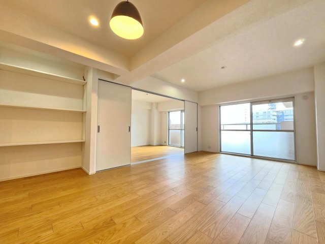 【居間・リビング】の画像