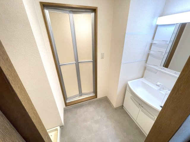 セルリア春日部Aの洗面所|※同タイプ・別室の写真になります。