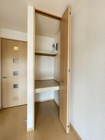 フォリオ春日部の収納|※左右反転タイプ・別室の写真になります。