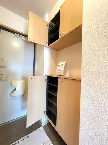 フォリオ春日部の収納|※左右反転タイプ・別室の写真になります。