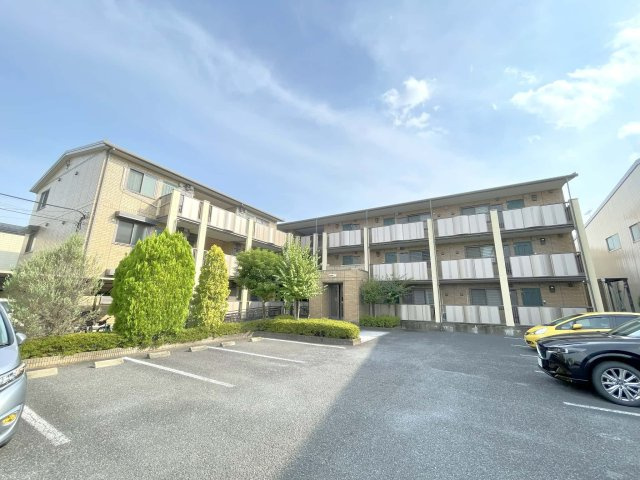 フォリオ春日部の外観