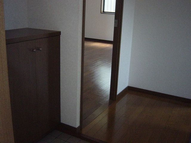 ロイヤルハイツ天拝坂参番館の玄関