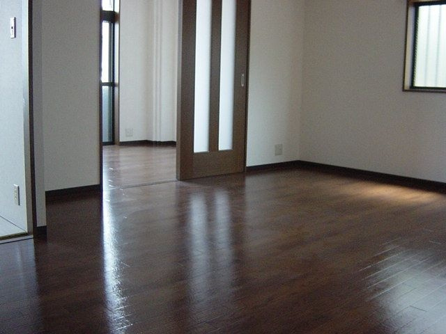 ロイヤルハイツ天拝坂参番館の居間・リビング
