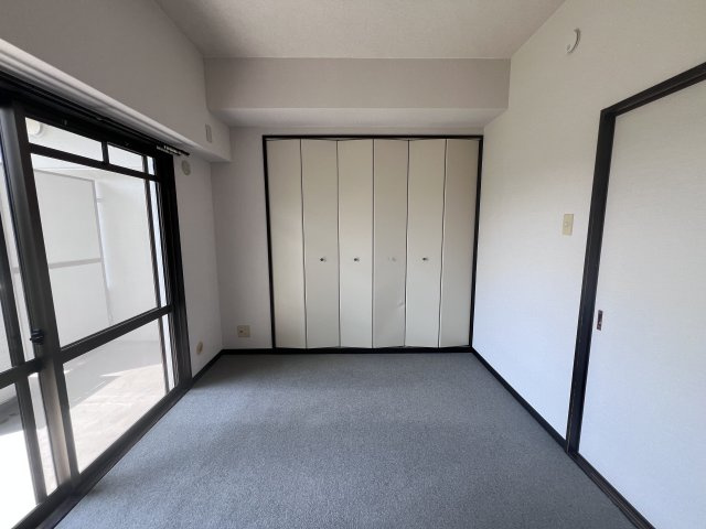 ライオンズマンション西江井ヶ島の居間・リビング