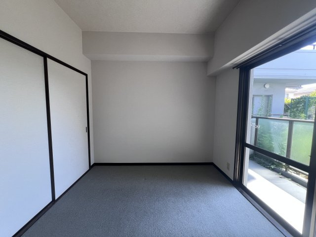 ライオンズマンション西江井ヶ島の居間・リビング
