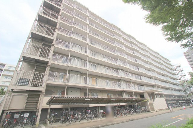 【外観】 | 志木ニュータウン南の森弐番街9号棟　(丸井志木店) | 陽当たり良好！南東向きの快適住まいです。