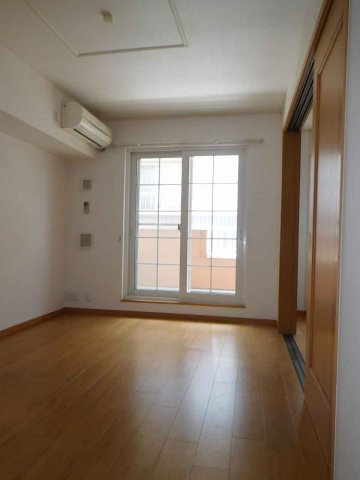 エバーグリーンの居間・リビング