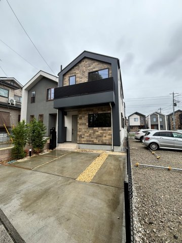 川口市峯戸建の外観