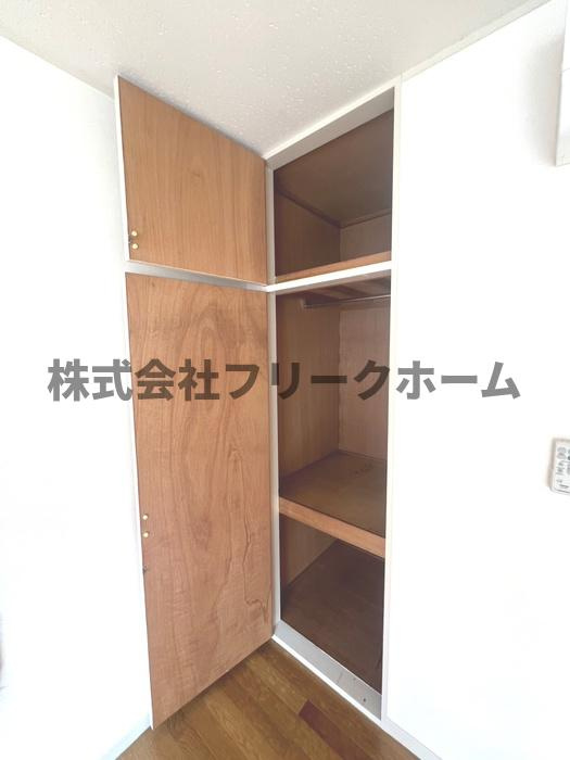三鷹市下連雀３丁目のアパートの収納