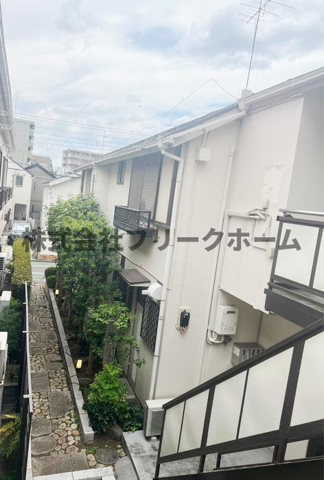 三鷹市下連雀３丁目のアパートの展望