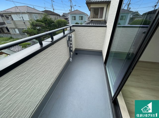加古川市加古川町大野　新築一戸建てのバルコニー|ワイドバルコニーは洗濯物を干すスペースが広いのでご家族が多くても安心！