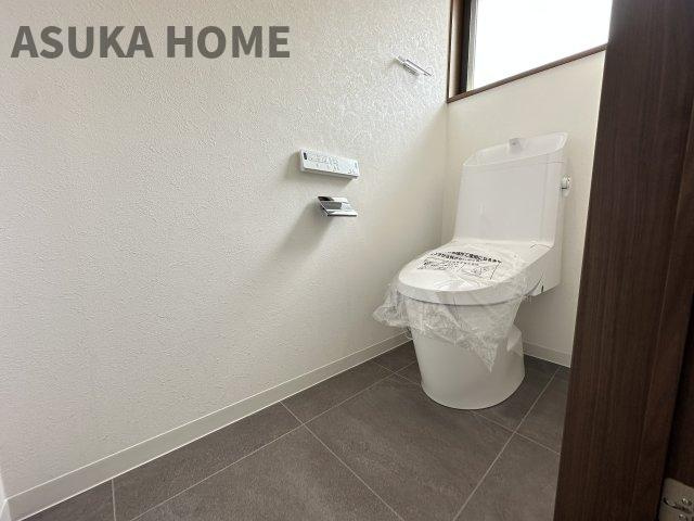 緑区三保町のトイレ|新規交換済♪温水洗浄便座のトイレ設備です。