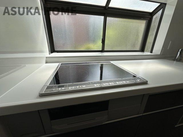 緑区三保町のキッチン|IHコンロを採用しています♪掃除が簡単で火を使わないので安全性が高いです♪