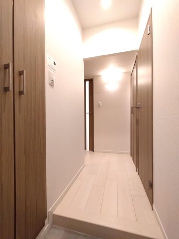浅草ロイヤルマンションの玄関