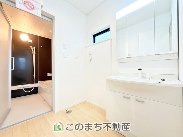 CRADLEGARDEN真岡市並木町第6の独立洗面台|シャンプードレッサーで朝の身支度♪伸びるホースでお掃除も簡単清潔です！