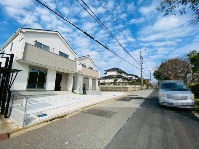 橋賀台６期　１号棟　全2棟の前面道路含む現地写真