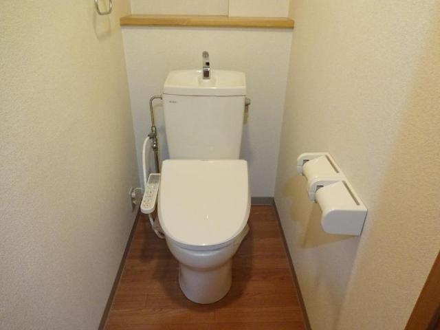 エスポワール青山のトイレ|シャワー付トイレ