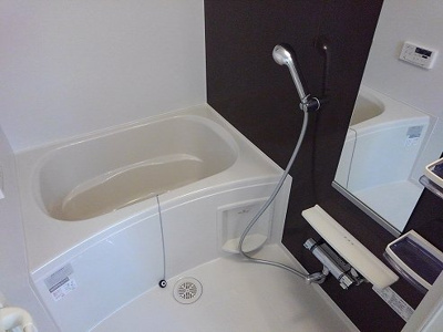 【浴室】 | ロマンド | コンパクトで使いやすいお風呂です