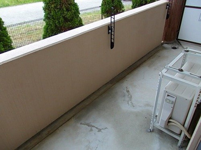 【バルコニー】 | リバーサイドブライト | 外からの目が気にならないバルコニーで洗濯物が干せます