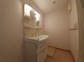 【洗面所】 | リバーサイドブライト | ゆったりとスペースのある洗面所