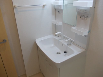 【洗面所】 | シエル・エトワールⅡ | 明るい洗面所です