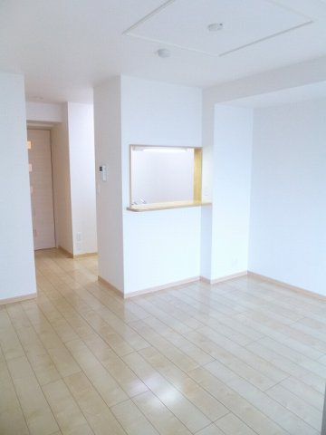 ローズパティオの居間・リビング