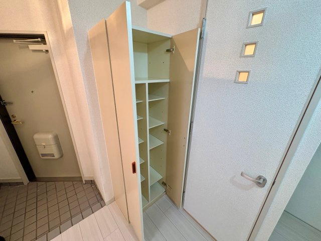 光栄ハイツ千里丘の収納