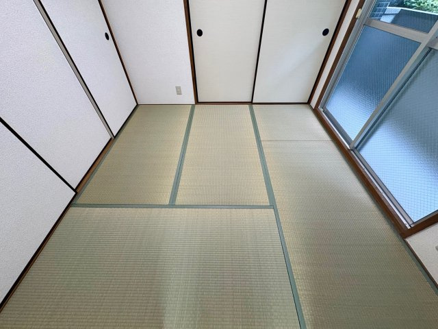 光栄ハイツ千里丘の和室