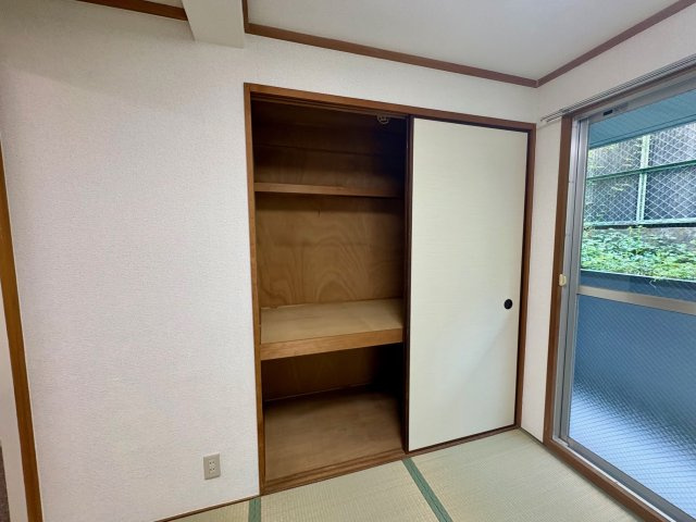 光栄ハイツ千里丘の和室