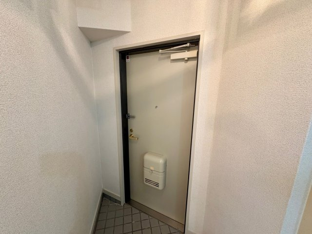 光栄ハイツ千里丘の玄関