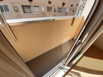 【バルコニー】 | エスペランサ中仁野Ⅵ | バルコニーからの眺めを楽しみながら食事をしませんか