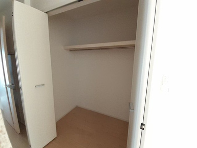 【収納】 | エスペランサ中仁野Ⅵ | 大きなものも収納できそうです