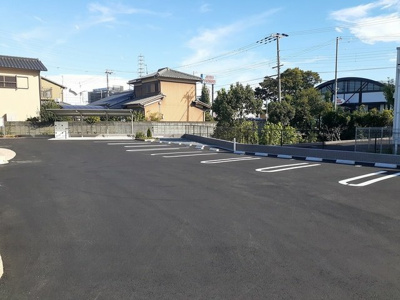 【駐車場】 | ライフステージ手柄 | 駐車場があるので、車を買う予定の方も安心です