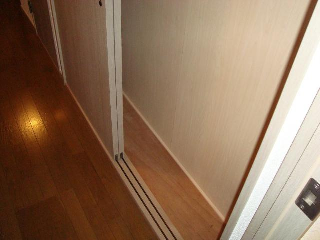 シャンパーニュの収納|廊下（イメージ）