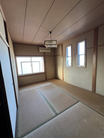 津山市林田 2階建 中古住宅 4SLDKの和室|2F