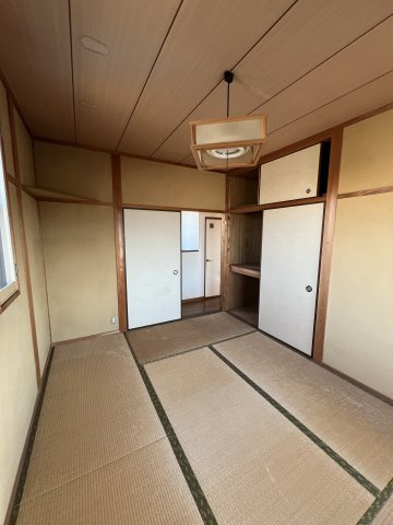 津山市林田 2階建 中古住宅 4SLDKの和室|2F