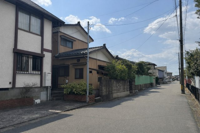 東区新石山2丁目　土地の外観|周辺には比較的新しい住宅が多く、街並みもきれいで住環境の良さが感じられるエリアです。