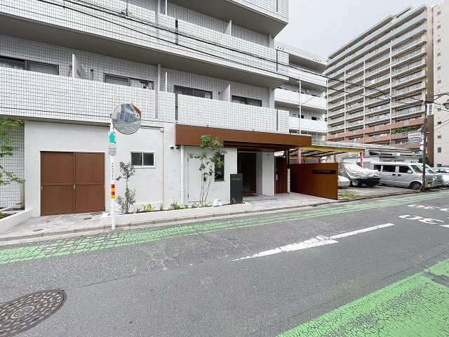 ライフシティのエントランス