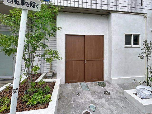 ライフシティのエントランス