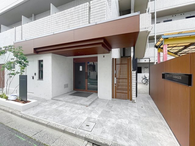 ライフシティのエントランス