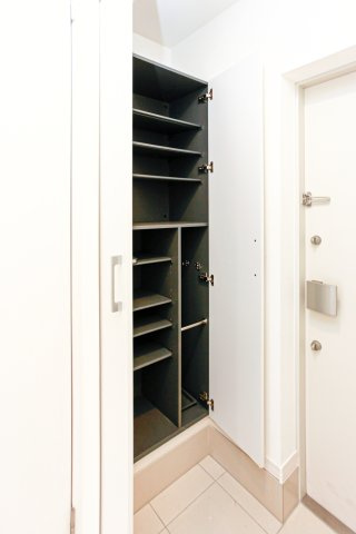 アルファシオ　ミラーニ　10階の収納|別号室のものになります。現状優先。