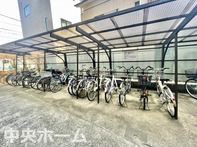 GSハイム第2金町の駐輪場|【自転車置き場】最新の空き状況や費用などの詳細は担当スタッフまでお問い合わせください。