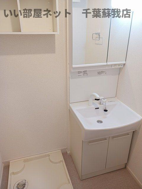 イセミネット市原の洗面所|スペースが確保できる洗面所です