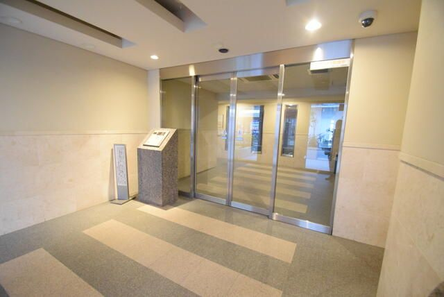 日神デュオステージ池袋のエントランス