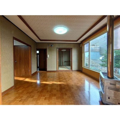 【居間・リビング】 | 西岡2条12丁目戸建