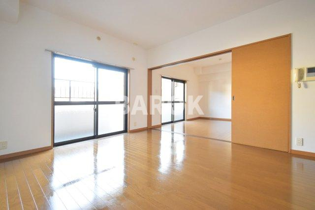 ニュー・アンフィニーの内装