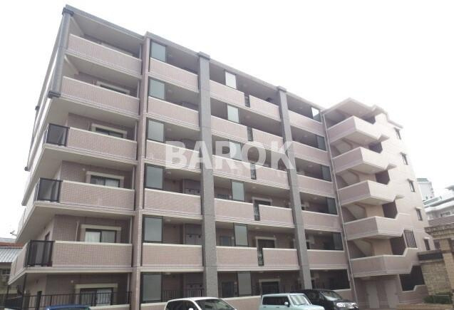 ニュー・アンフィニーの外観