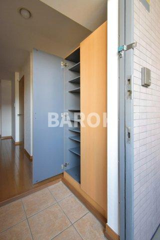 ニュー・アンフィニーの玄関