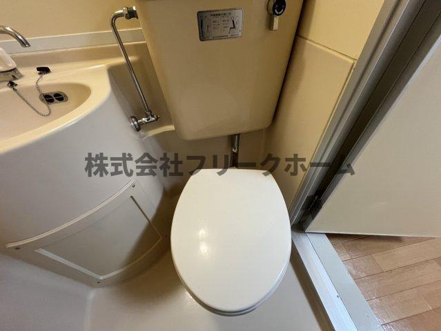 小金井市緑町５丁目の賃貸マンションのトイレ