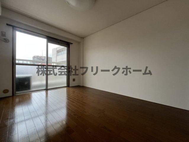 小金井市緑町５丁目の賃貸マンションの居間・リビング